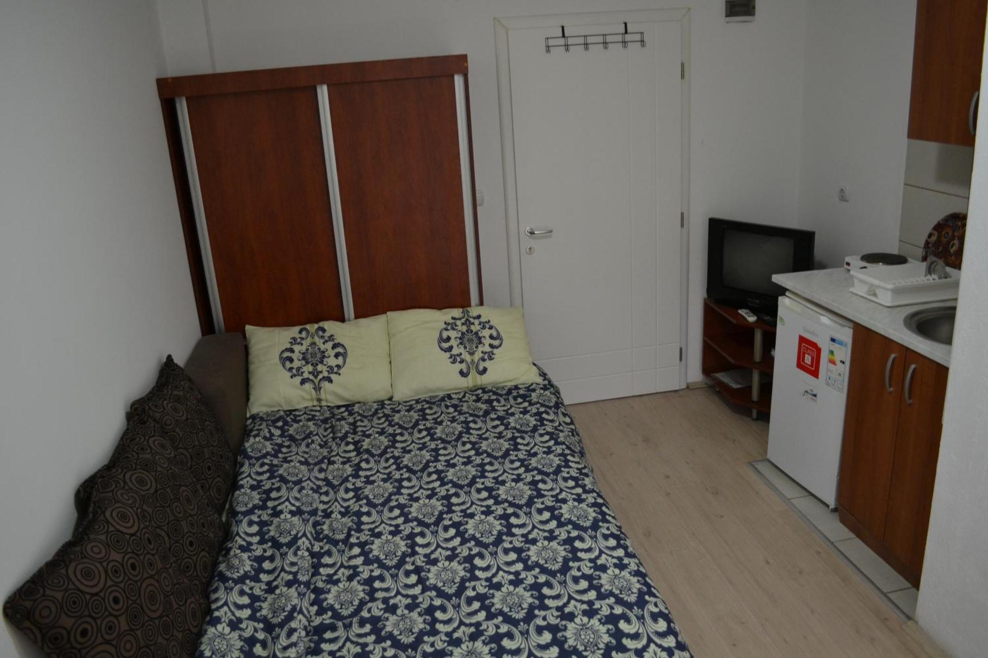 Apartment Roza *