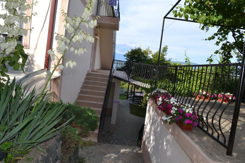 Roza * Dojran